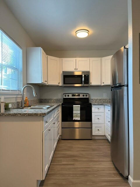 Foto principal - 5220 Weber Rd