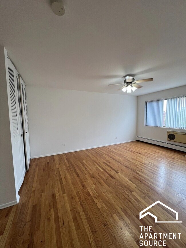 Foto del edificio - 6250 N Kenmore Ave