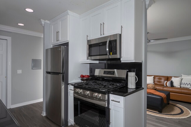 Building Photo - Fairfield Pines