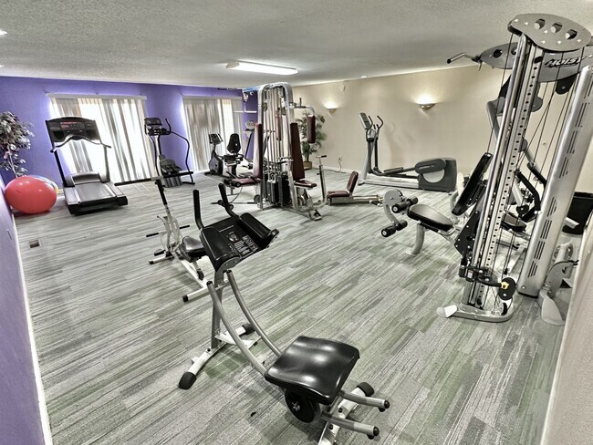 Gimnasio - Academy Heights Apartments