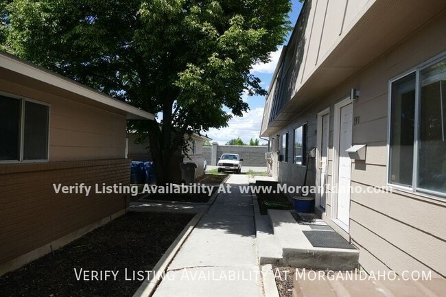 Building Photo - 591 White Cloud Dr