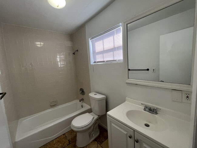 Building Photo - 6120 SW 22nd Ct