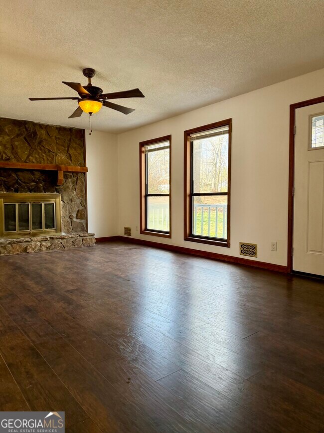 Building Photo - 6206 Westridge Trce