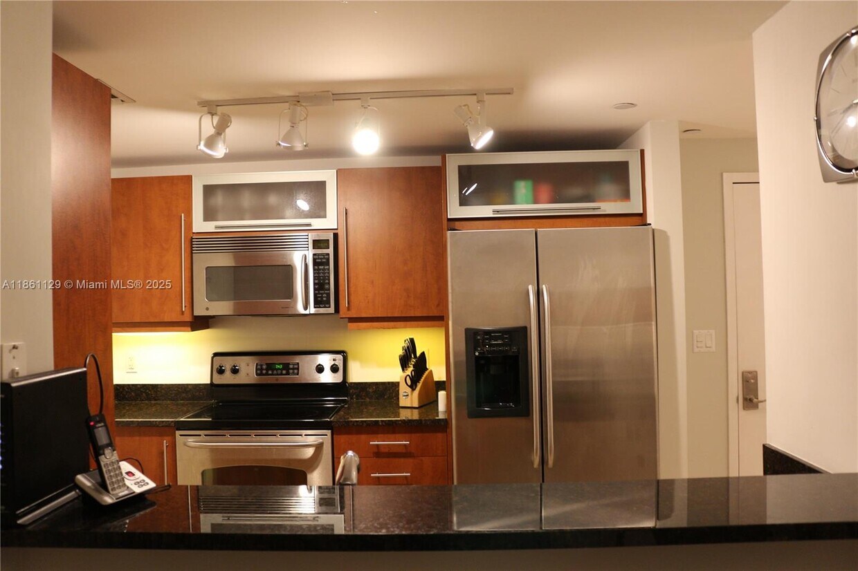 Foto principal - 7355 SW 89th St
