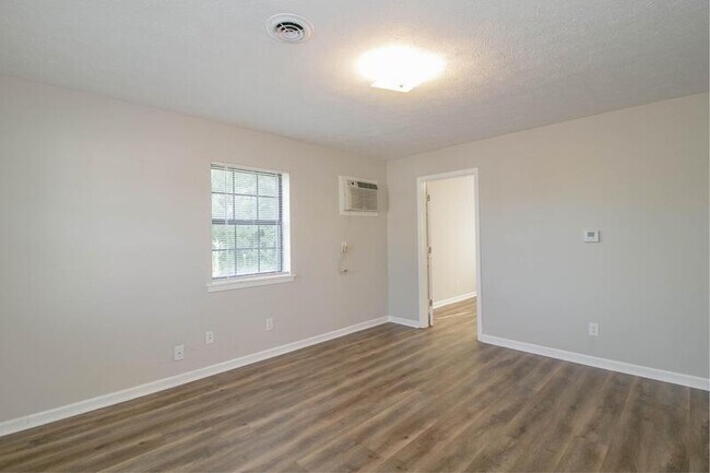 Foto del edificio - 404 -18 Thompsonville Lane