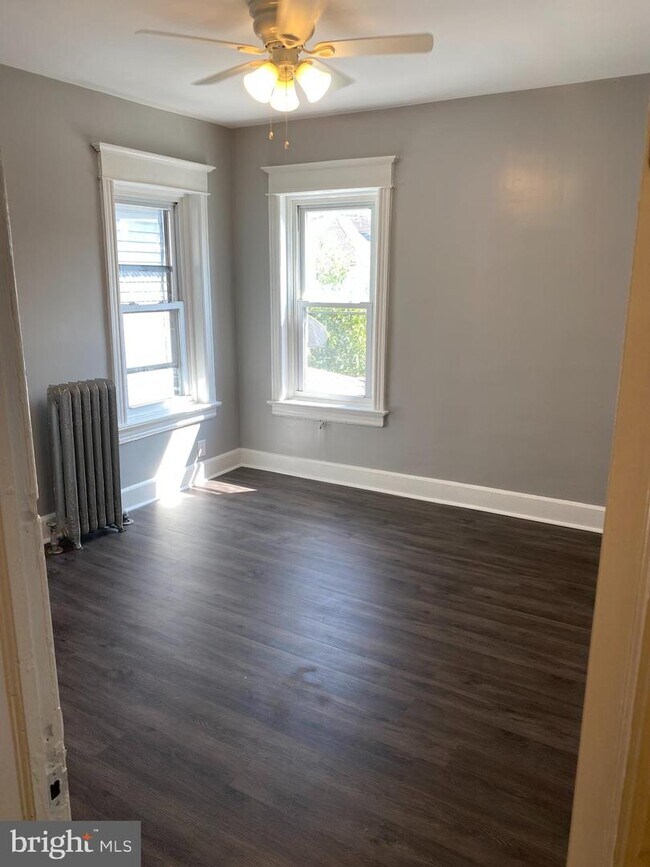 Foto del edificio - 1909 S Clinton Ave