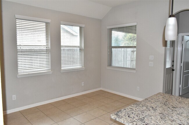 Foto del edificio - 29027 Crystal Rose Ln