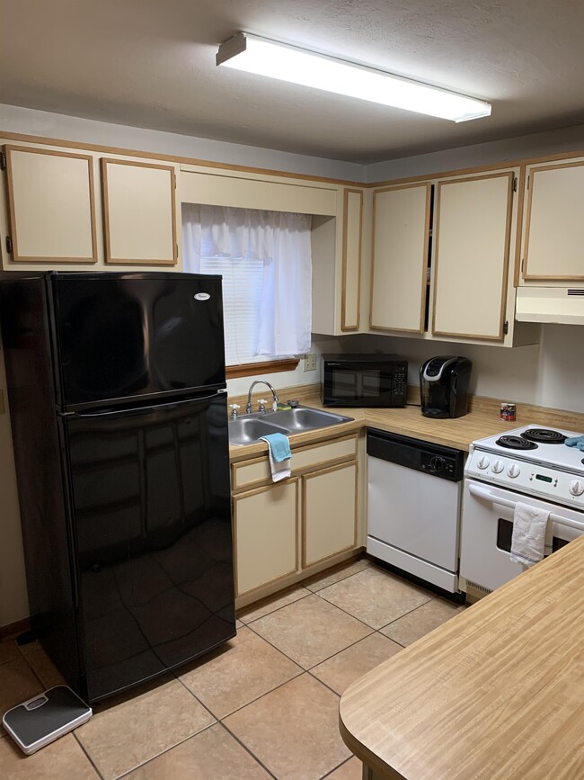 Building Photo - 2319 Hartsfield Way
