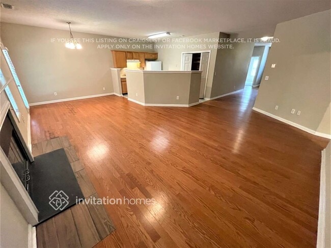 Building Photo - 102 Brookview Ct