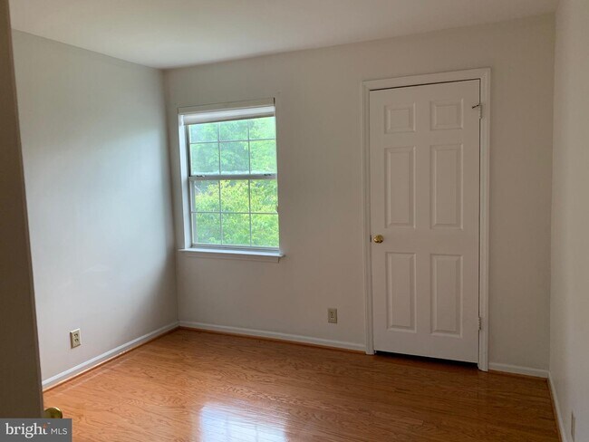 Building Photo - 5820 Inman Park Cir