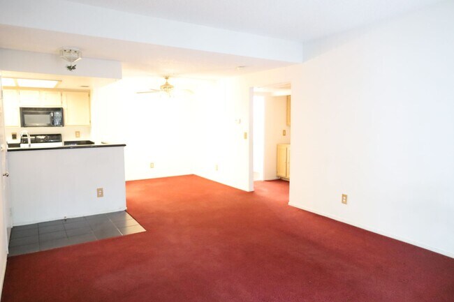 Foto del edificio - Lovely One Bedroom One Bathroom Apartment!