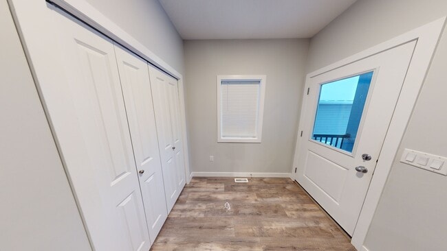 Building Photo - 9527 113 Ave