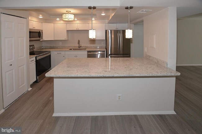 Building Photo - 7621 Tremayne Pl