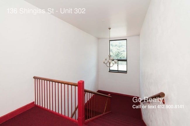 Building Photo - 136 Shingiss St