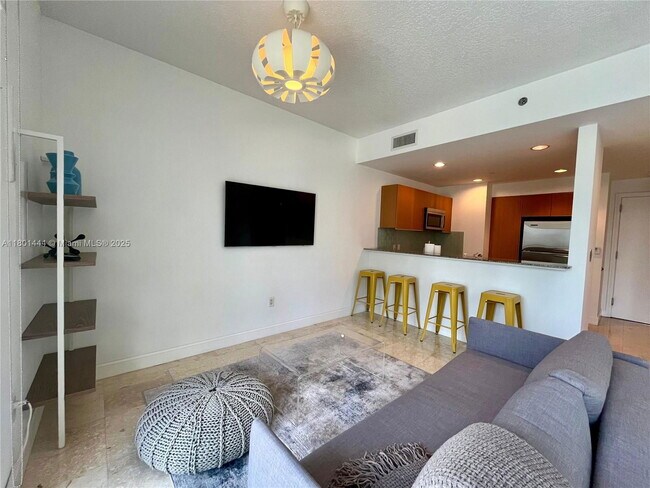 Building Photo - 1060 Brickell Ave