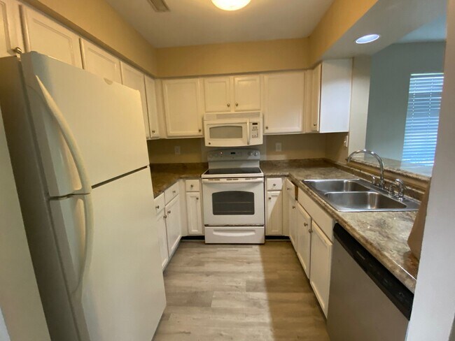 Foto del edificio - 2925 Carriage Row Ln