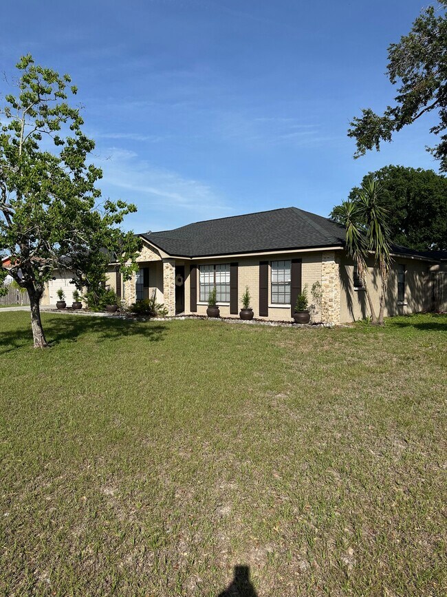 Foto del edificio - 7216 Woodbrook Dr
