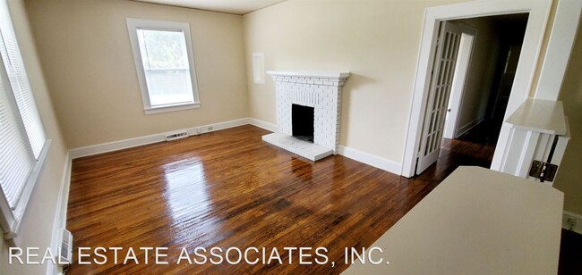 Foto del edificio - 2 br, 1 bath House - 2809 Hillsborough Road