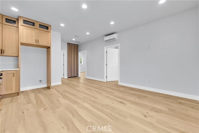 Foto del edificio - 114 N Cornell Ave