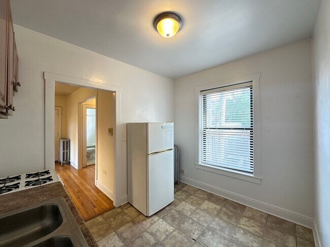 Building Photo - 2649.5 N Spaulding Ave