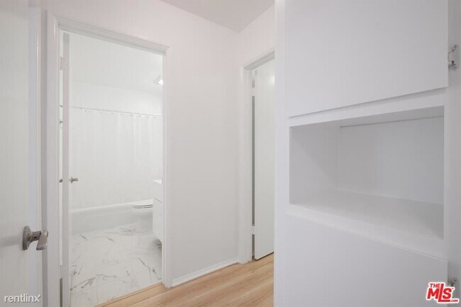 Building Photo - 2 br, 2 bath Condo - 1028 7th St Apt 201