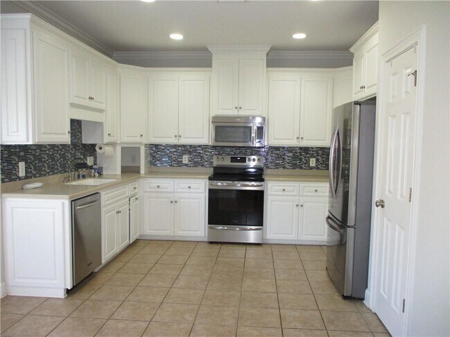 Foto del edificio - 121 Village Creek Way