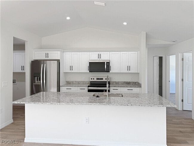 Building Photo - 8157 Albatross Rd