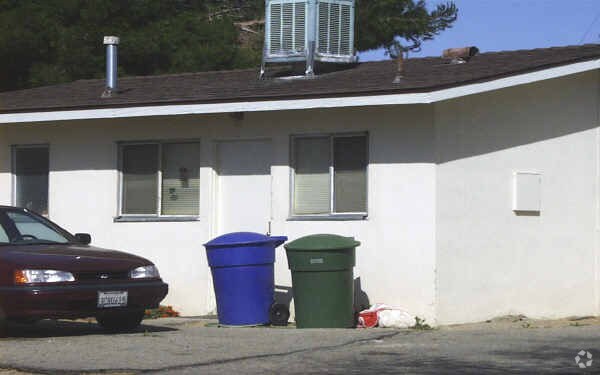 Building Photo - 12623 Kiowa Rd