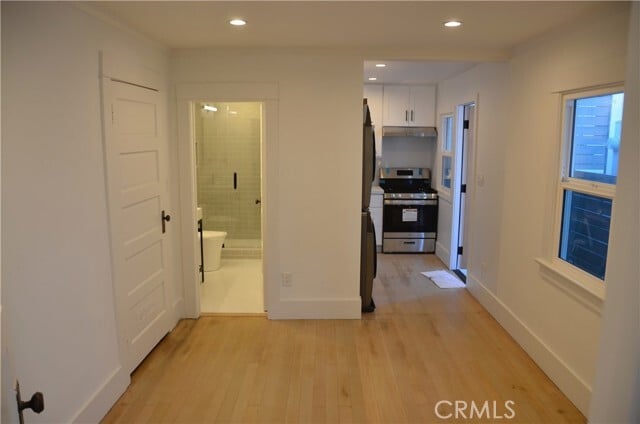 Foto del edificio - 830 Monterey Blvd