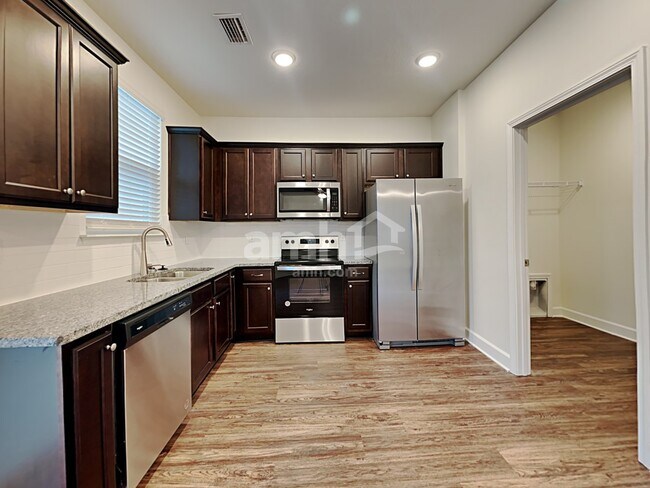 Foto del edificio - 11487 Fox Hollow Ct