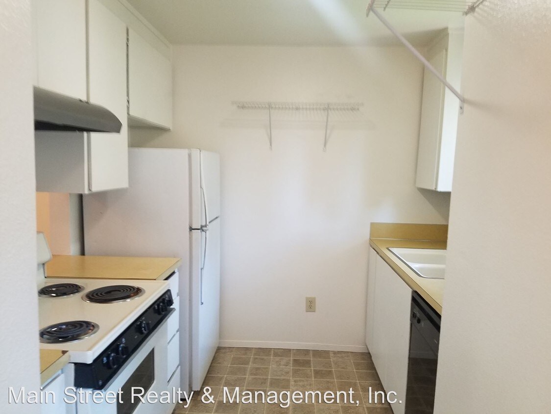 Building Photo - 5002 S 58th St