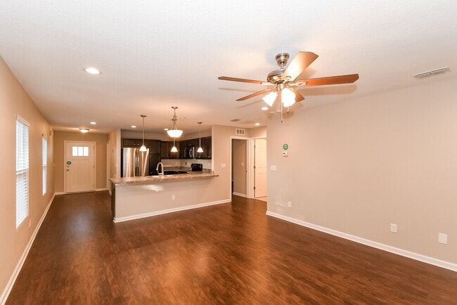 Building Photo - 8200 Highfield Ave