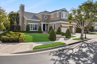 Building Photo - 15 Jupiter Hills Dr