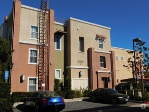 Building Photo - 12836 Palm St