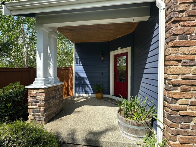 Foto del edificio - 4405 Cashmere Dr NE
