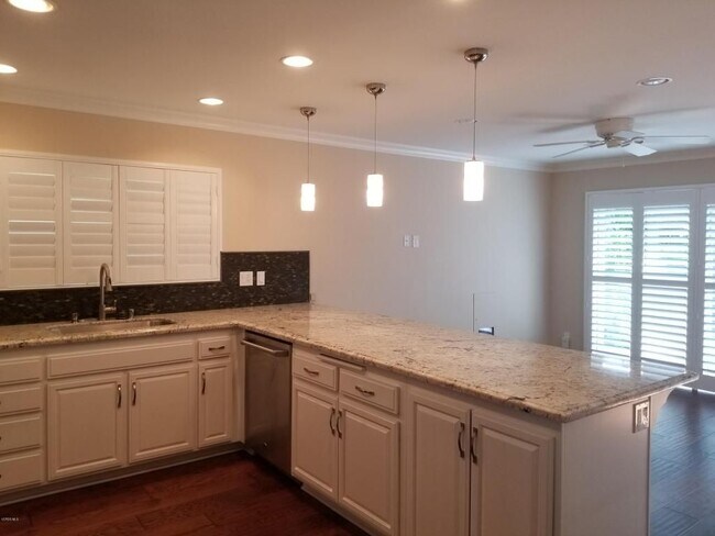 Building Photo - 2263 Portola Ln