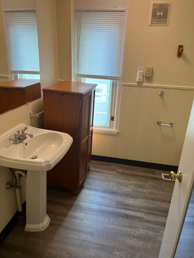 Foto del edificio - 7 Bedroom located Downtown Ann Arbor