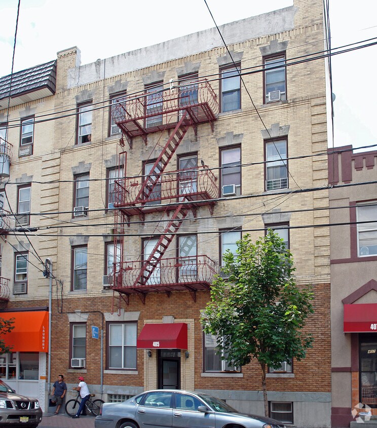 Primary Photo - 405 59th St