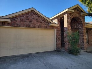 Building Photo - 529 Partridge Dr