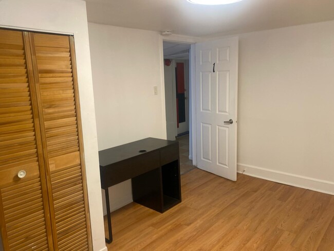 Building Photo - 362 Friel St