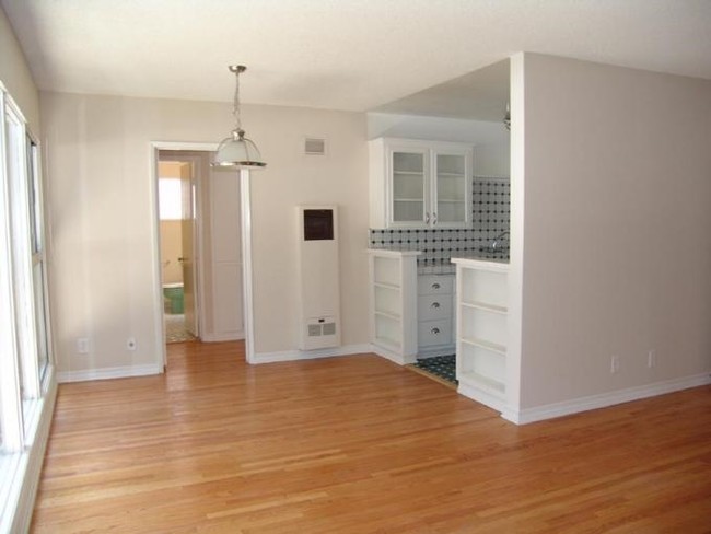 Living Area - 3815 Los Feliz Blvd