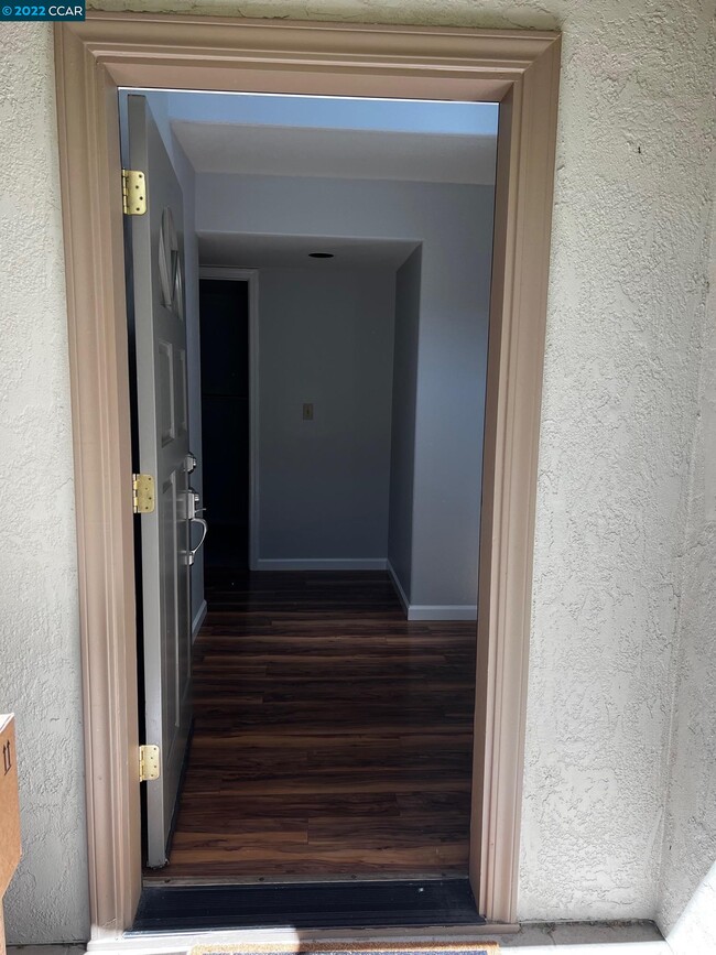 Foto del edificio - 1136 Vista Pointe Cir