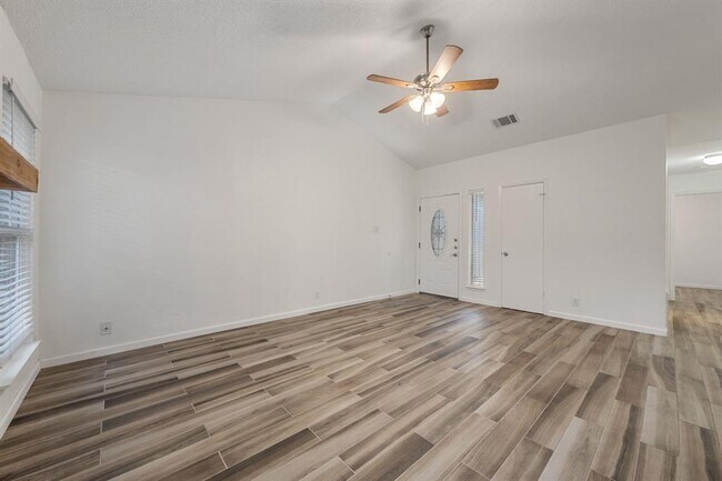 Building Photo - 9618 Sugar Hill Dr
