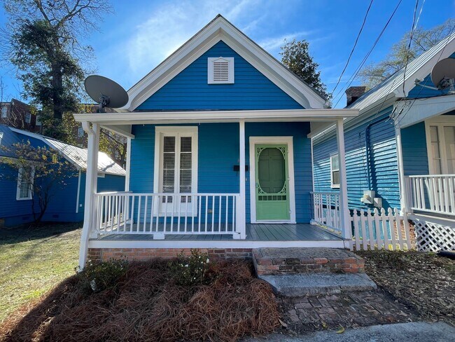 Foto del edificio - 882 Walnut St Ln