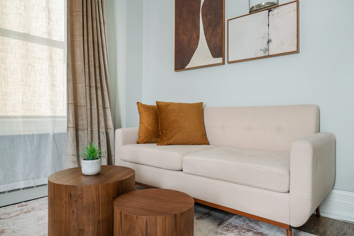 Foto principal - 238 W 73rd St