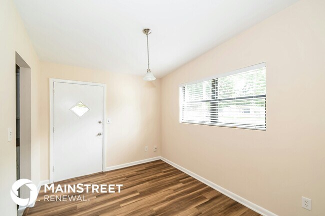 Foto del edificio - 1044 Legay Ave