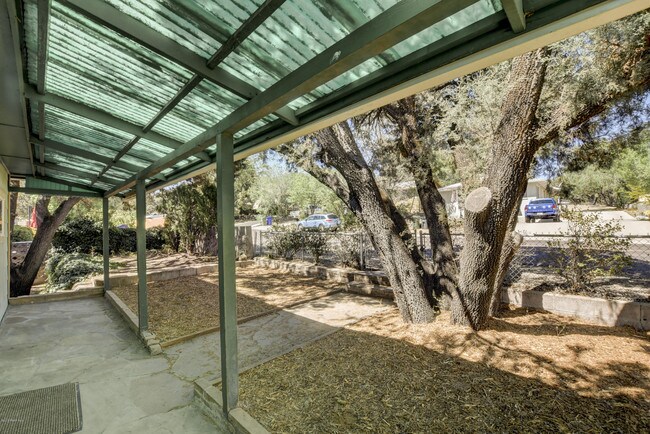 Building Photo - 219 S Penn Ave