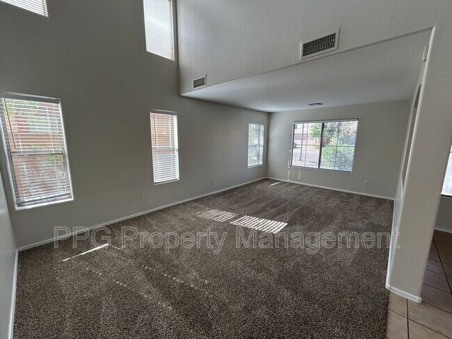 Building Photo - 17251 W Hilton Ave