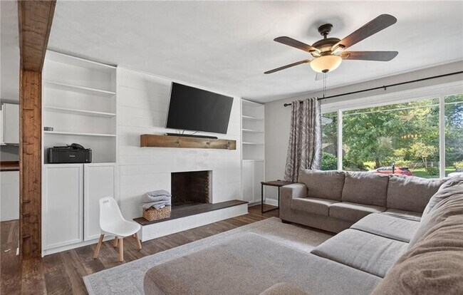 Foto del edificio - 2017 Lisbon Rd