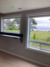 Building Photo - 816 SW Pacific Coast Hwy